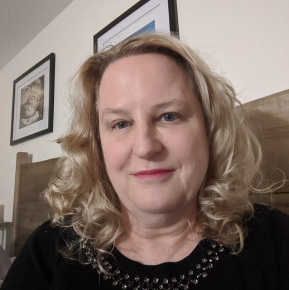 Meet your Posher, Kim - Picture 1 of 1